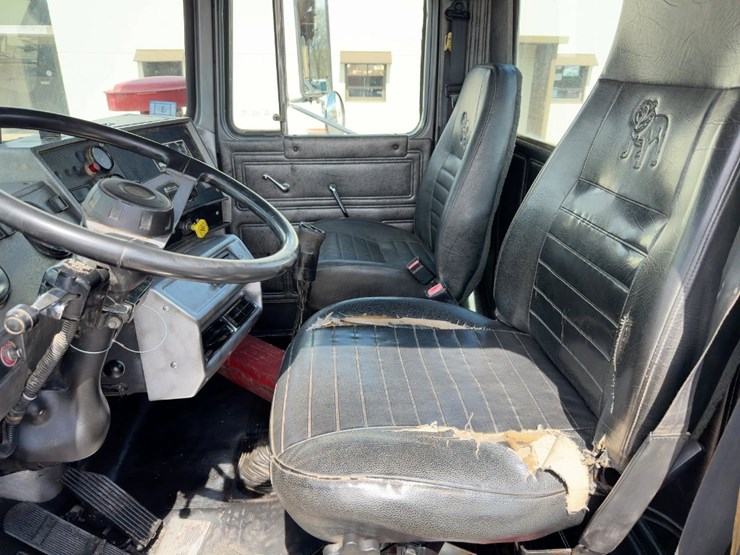 1998-mack-rd690s-image-29