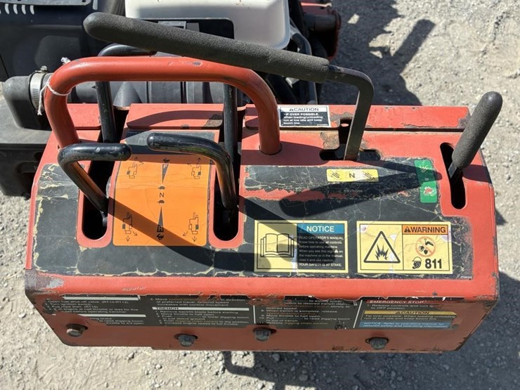 2011-ditch-witch-rt12-image-13