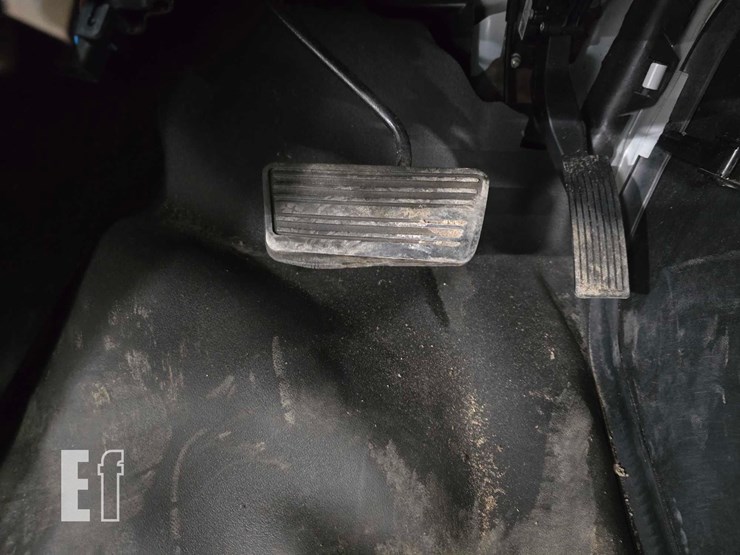 2019-gmc-savana-g1500-image-12