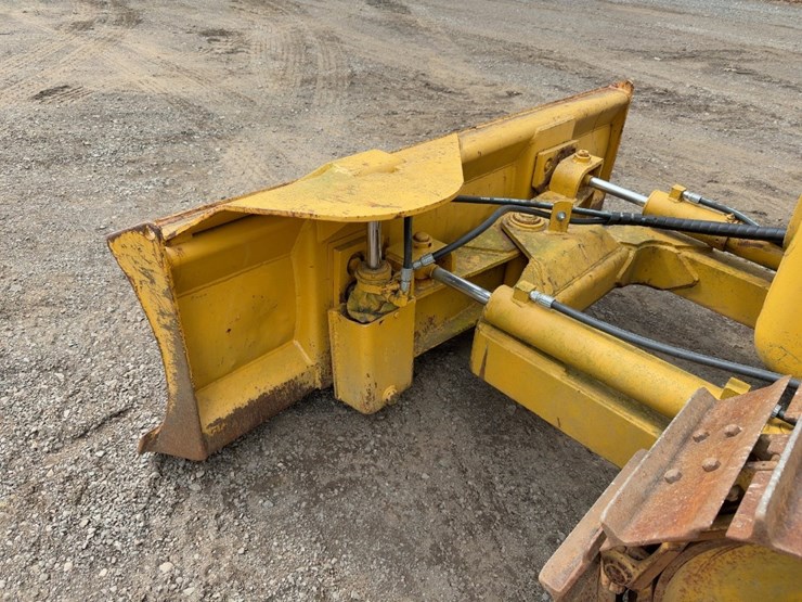 1983-deere-350c-image-10