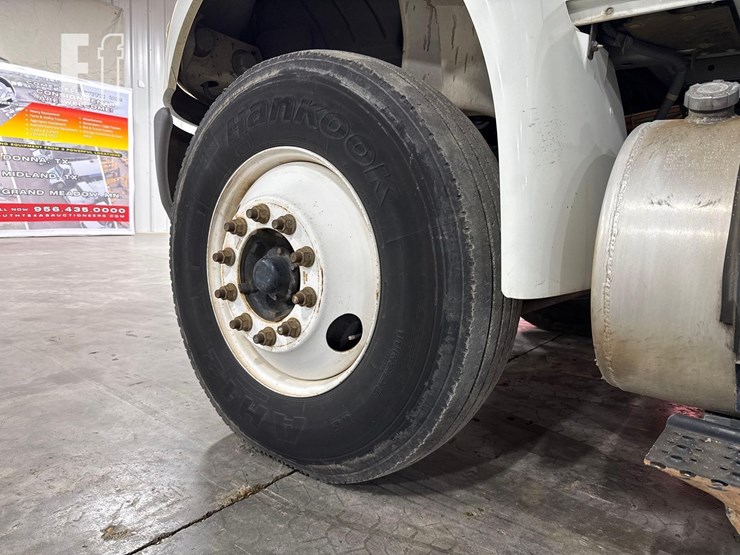 2014-international-durastar-4400-image-27