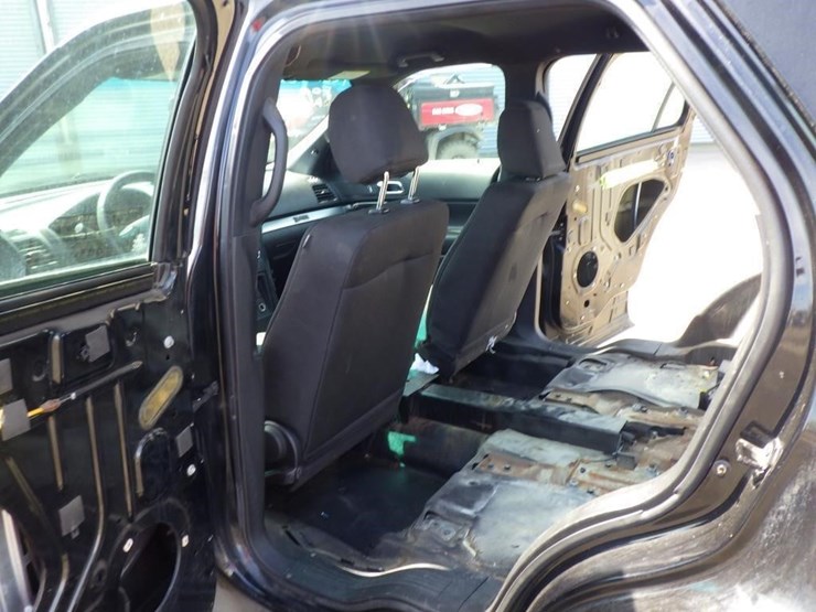 2017-ford-explorer-image-7