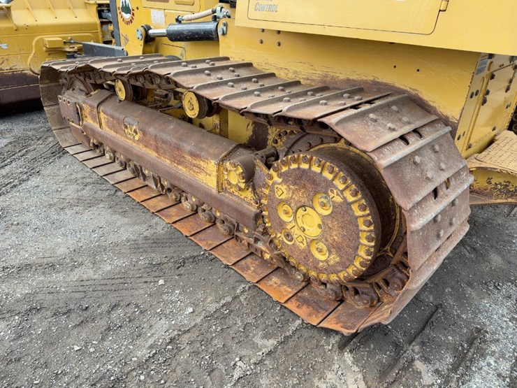 2016-caterpillar-d6k2-xl-image-21