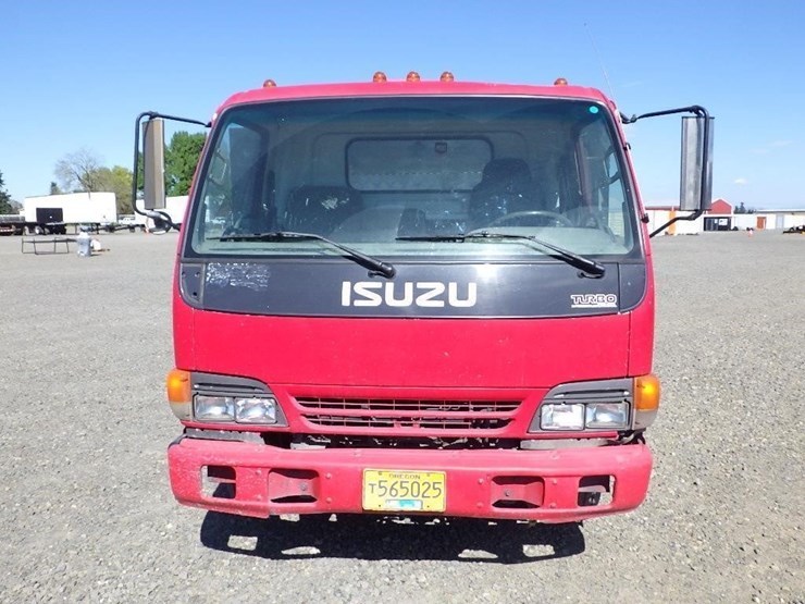 2004-isuzu-nqr-image-2