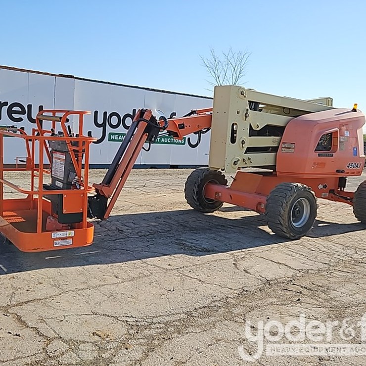 2016 JLG 450AJ