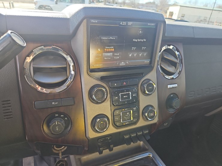 2013-ford-f350-xlt-image-24