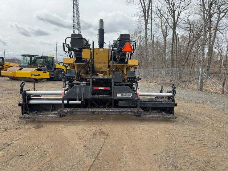 2010-caterpillar-ap-555e-image-24