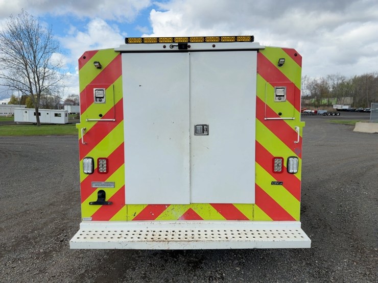 2019-utility-van-image-4