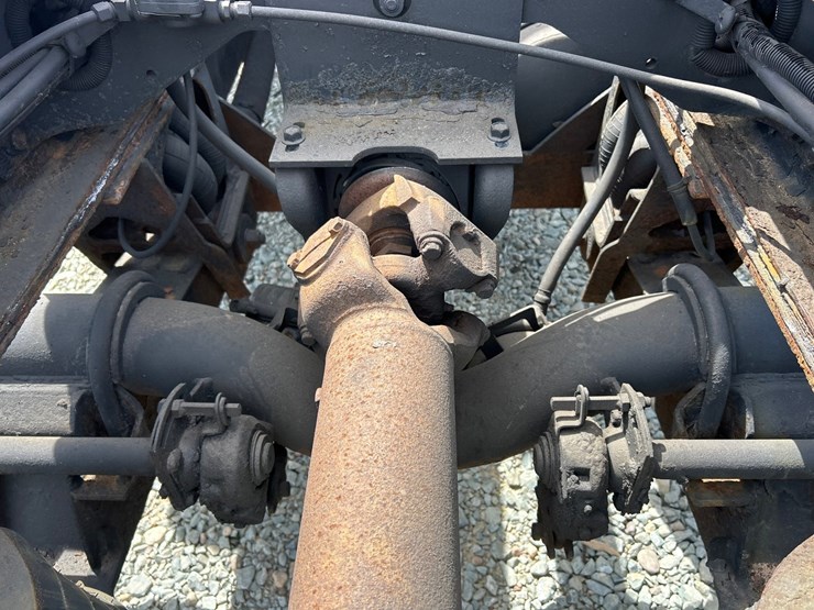 1999-mack-cl713-image-71