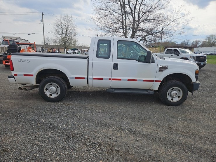 2009-ford-f250-xl-image-6