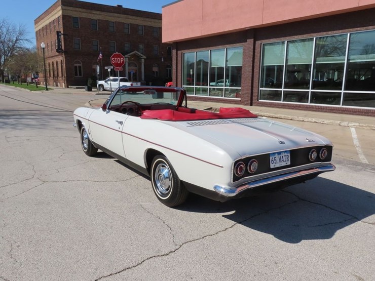 1965-chevrolet-corvair-monza-convertible-image-8