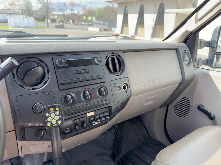 2008-ford-f550-xl-image-28