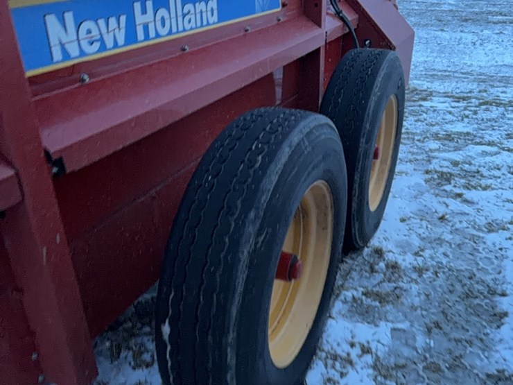 new-holland-195-image-19