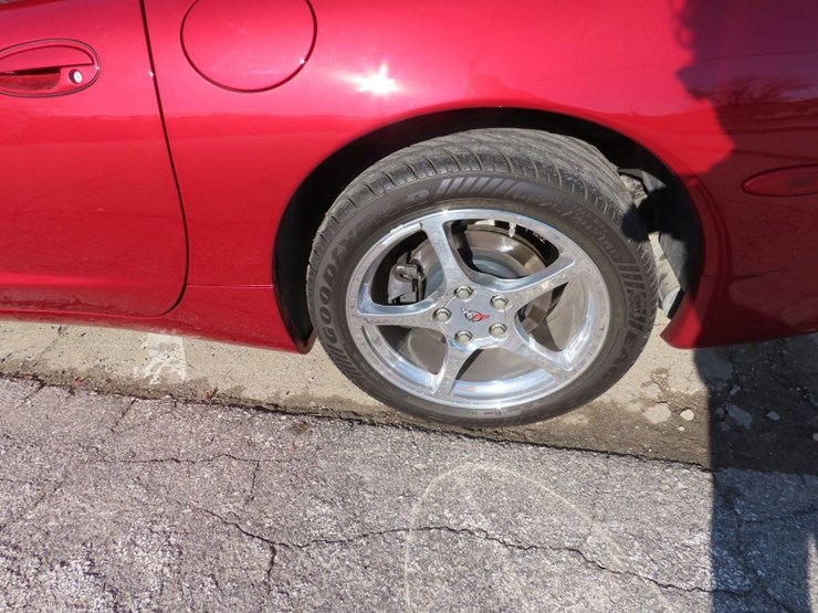 2000-chevrolet-corvette-roadster-image-8