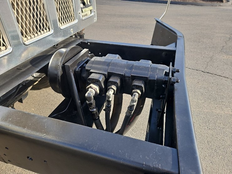 1997-international-2674-image-10