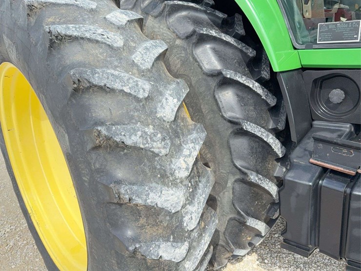 john-deere-200-image-31