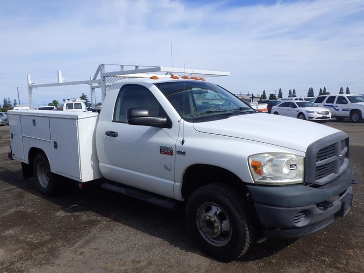 2008-dodge-ram-3500-image-2