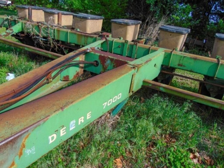 john-deere-7000-image-3