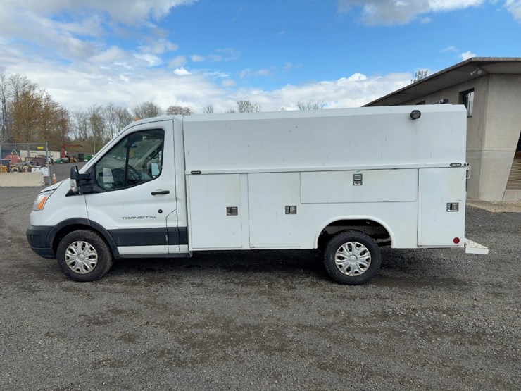 2019-utility-van-image-2
