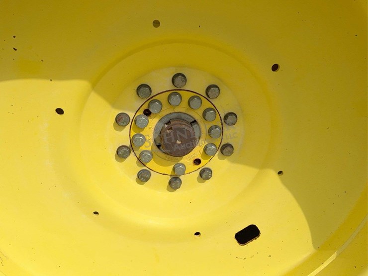 john-deere-200-image-94