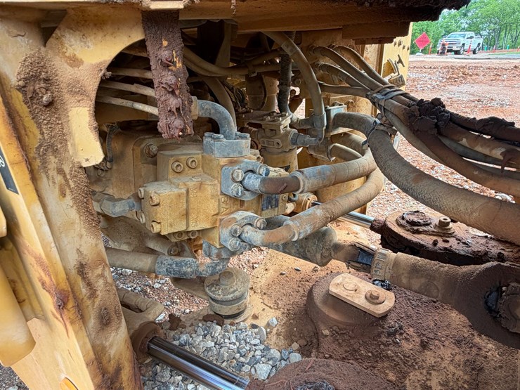 2016-caterpillar-926m-image-15