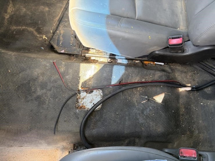 2008-chevrolet-silverado-2500-image-16