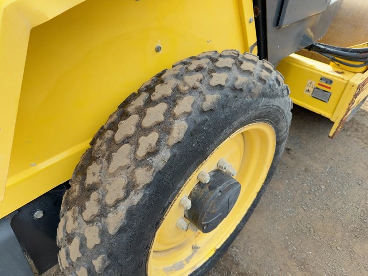 2016-bomag-bw124dh-40-image-12