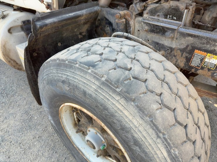 2001-mack-rd688s-image-12