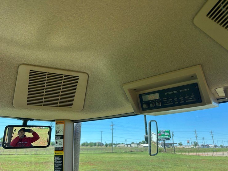 1995-john-deere-8400-image-33