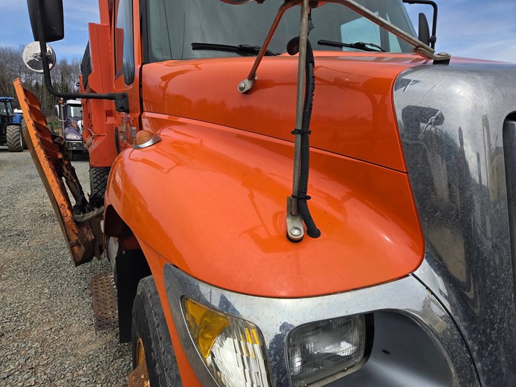 2002-international-7300-image-16