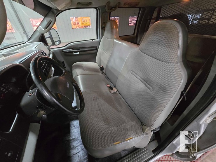 2007-ford-f550-image-9