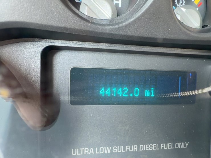 2015-ford-f350-xl-image-24