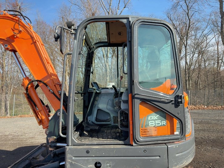 2019-doosan-dx85r-3-image-26
