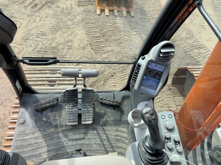 2018-hitachi-zx250-lc-6n-----image-39