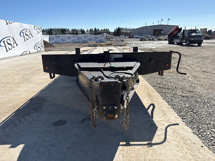 2018-massey-ferguson-8-image-8