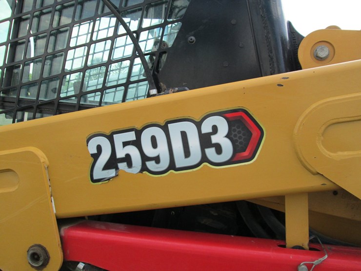 2022-caterpillar-259d3-image-7