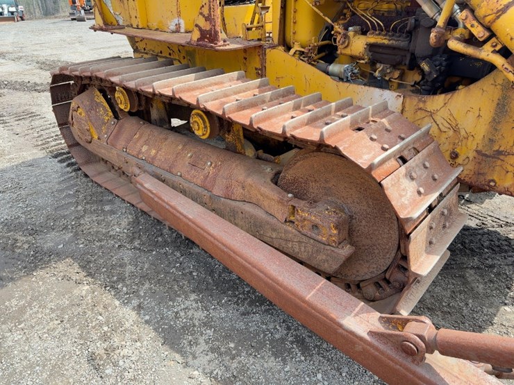 caterpillar-d6-image-15