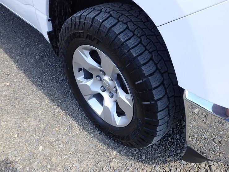 2019-dodge-1500-image-17