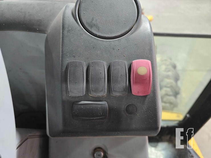 2006-caterpillar-416e-image-21