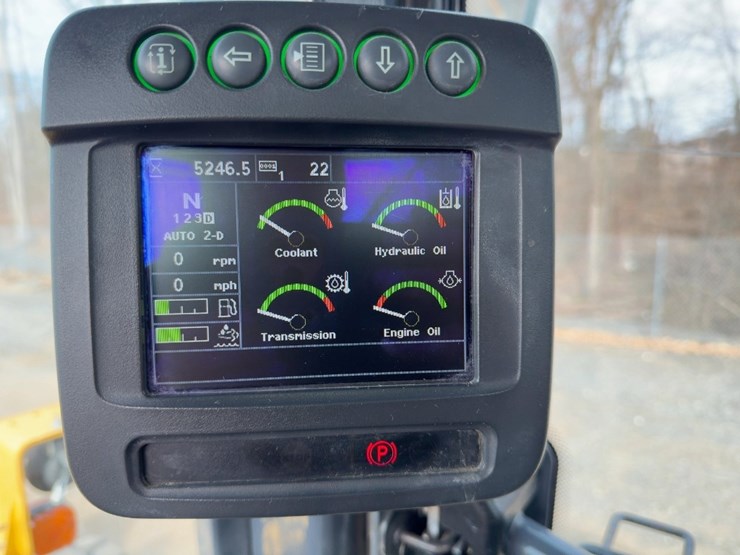 2018-deere-544k-image-29