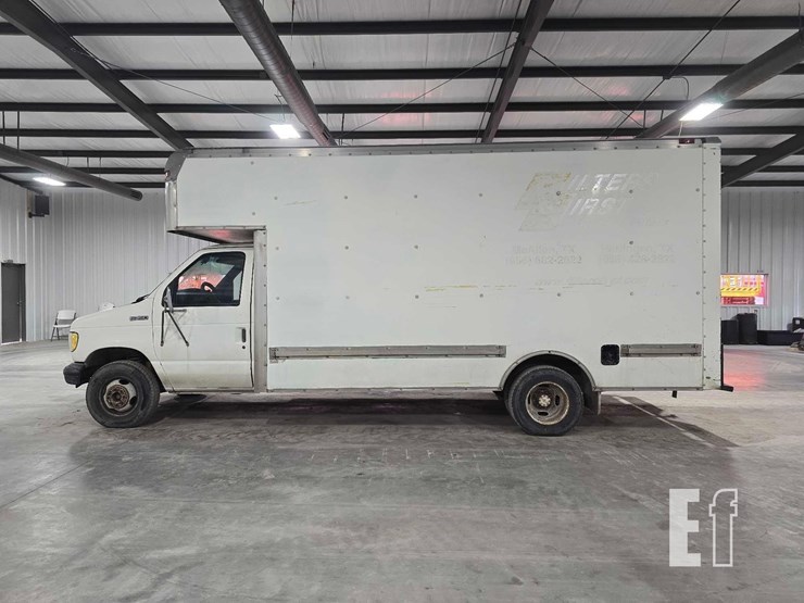 1994-ford-e350-image-5