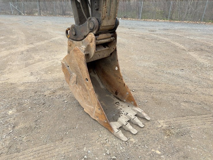 2006-volvo-ec140b-lc-image-12