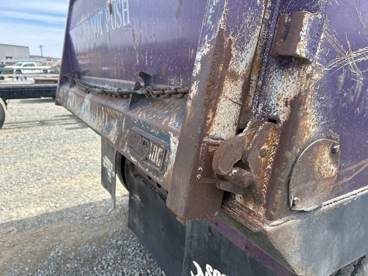 2010-massey-ferguson-8-image-19