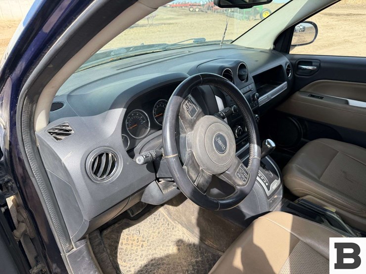 2014-jeep-compass-image-19