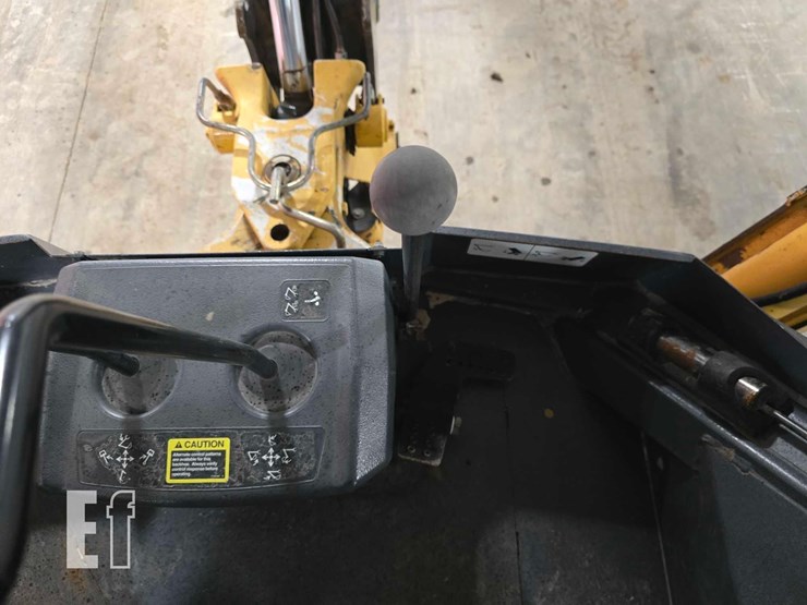 2013-deere-310k-image-27