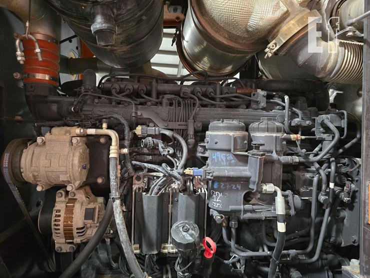 2017-doosan-dl300-5-image-26