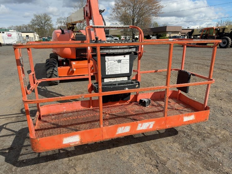 2003-jlg-600aj-image-8