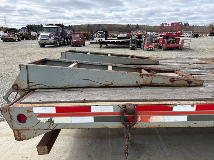 2005-massey-ferguson-8-image-23