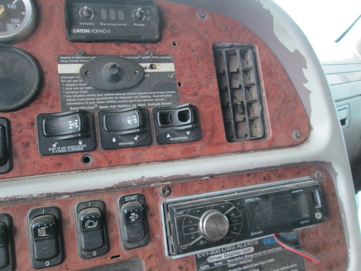 2008-peterbilt-387-image-50