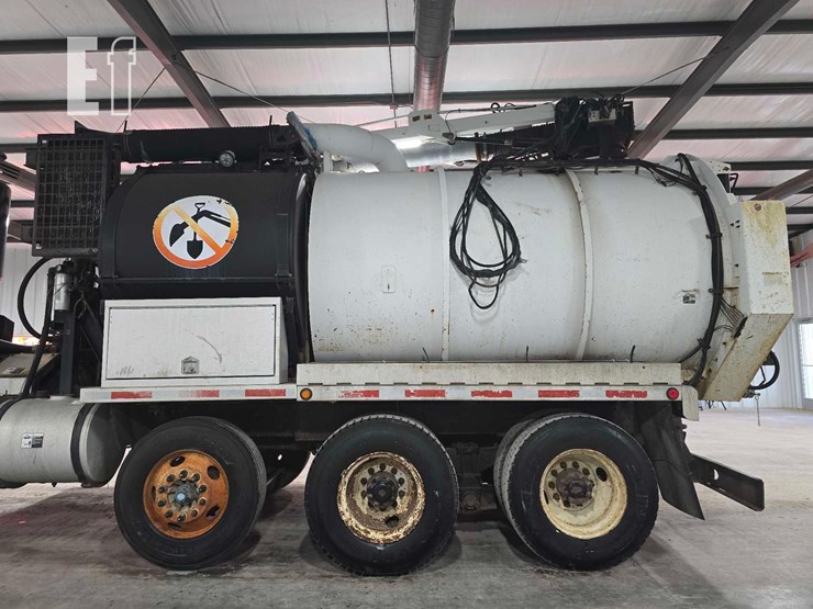 2014-kenworth-t800-image-21